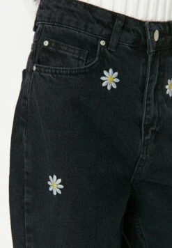 Trendyol Jeans - Vaqueros A Campana - Black -OXMO Ventas 0698915c60bc471c8a30f73dfe50acd7