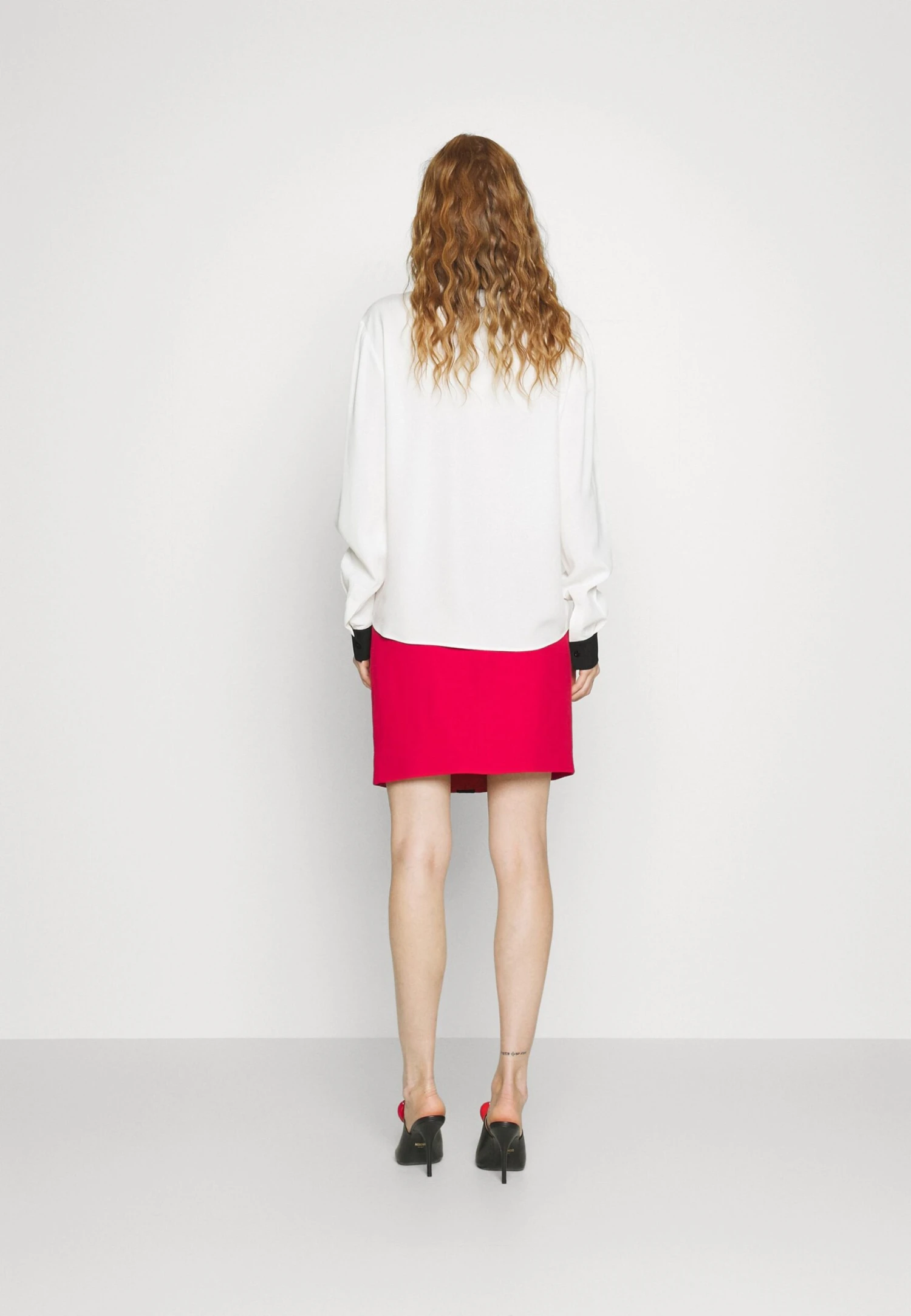 MOSCHINO Punk Buttons - Minifalda - Fantasy Print Red 5 MOSCHINO Punk Buttons - Minifalda - Fantasy Print Red - Imagen 3