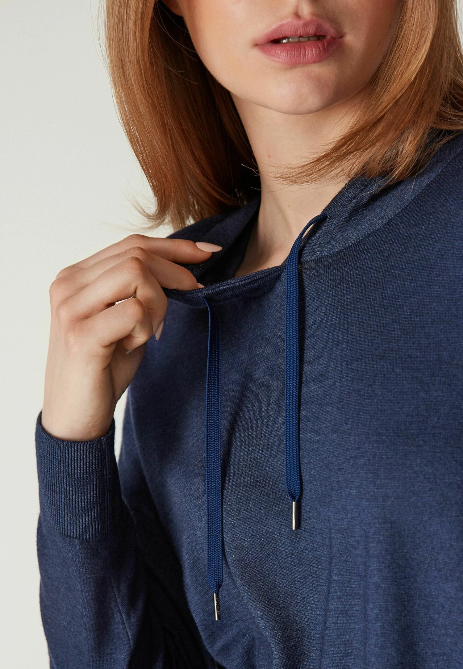 Ultrafine - Jersey Con Capucha - Garment Dyed Ultramarine Blue 4 Ultrafine - Jersey Con Capucha - Garment Dyed Ultramarine Blue - Imagen 2