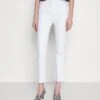 7 For All Mankind Slim Kick Optic - Vaqueros Boyfriend - White -OXMO Ventas 2354730859f846338a15c235bd4f149c
