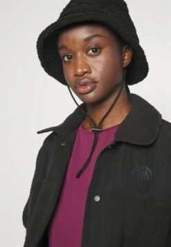 The North Face Cragmont Shacket - Forro Polar - Black -OXMO Ventas 3260e9346919443fbc929a099d9af32f