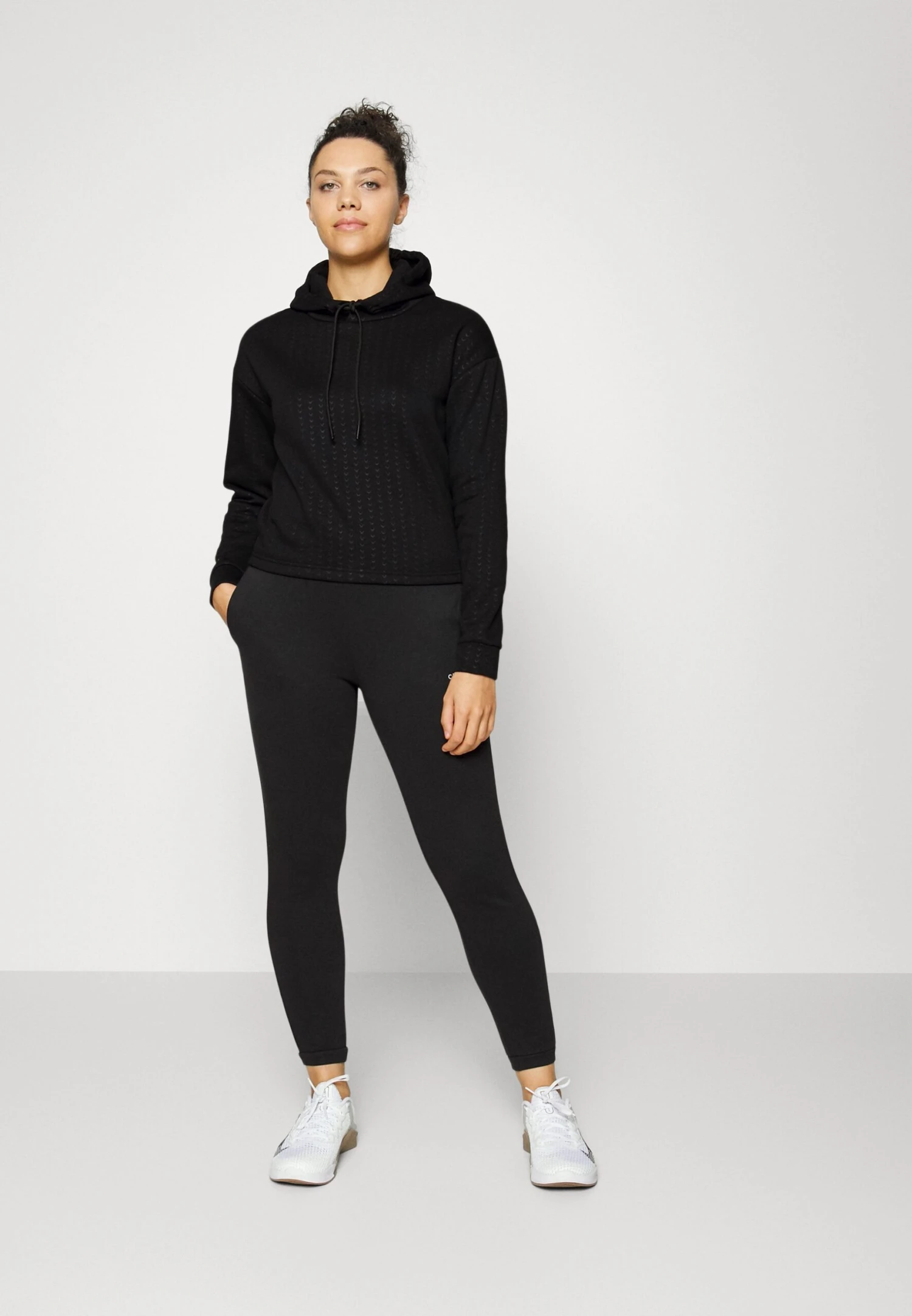 Only Play Onpomran Hood Brush- Jersey Con Capucha - Black 4 Only Play Onpomran Hood Brush- Jersey Con Capucha - Black - Imagen 2