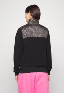 Nike Sportswear W Nsw Strdst- Forro Polar - Black/White 13 Nike Sportswear W Nsw Strdst- Forro Polar - Black/White -OXMO Ventas 42595c3ab2b14a3eb9bcbc7ea193ab10