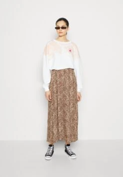 Converse Chuck Taylor Patch French Terry Crew - Sudadera - White 9 Converse Chuck Taylor Patch French Terry Crew - Sudadera - White -OXMO Ventas 4be2f9ea1dbe4297949de99f6de02178