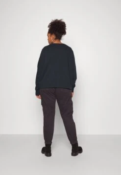 Nike Sportswear Club - Sudadera - Black/White -OXMO Ventas 53834c31cb5a4185a4331b9d0efdcf2d