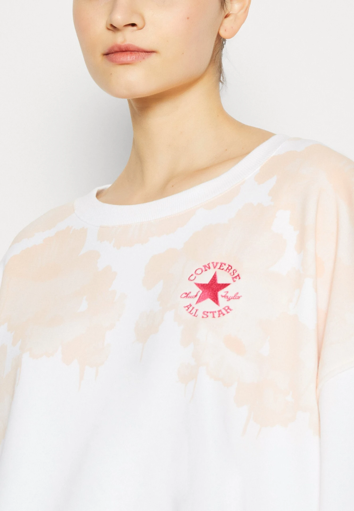 Converse Chuck Taylor Patch French Terry Crew - Sudadera - White 8 Converse Chuck Taylor Patch French Terry Crew - Sudadera - White - Imagen 6