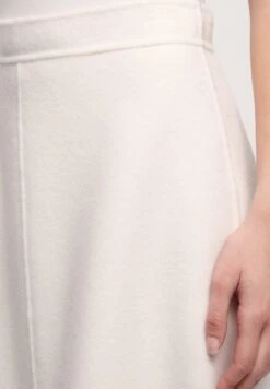 LUISA SPAGNOLI Frisbi - Falda Acampanada - Off White -OXMO Ventas 7dd381837b6843a287027ecd8e4b3c08