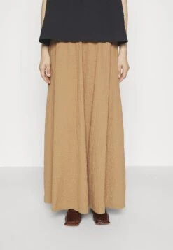 By Malene Birger Taci - Falda Larga - Tobacco Brown -OXMO Ventas 8a97758fdb314bd69c16fa924f5a8a47