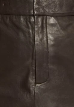 Gestuz Libra Skirt - Minifalda - Brown -OXMO Ventas 8d5fd41639e949e9ba8157b9b4019150