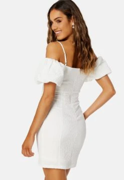 Zelia - Vestido Informal - White -OXMO Ventas 8e578901efb74af393a4ca52a9377768