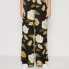 Vero Moda Vmrenee Noa Wide Pants - Pantalones - Black/Renee -OXMO Ventas 99e1c3b0ddd84880b34eb6058d988012