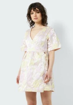 Noisy May Strukturiertes - Vestido Informal - Cherry Blossom