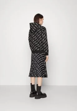 Hugo Jersey Con Capucha - Open Miscellaneous -OXMO Ventas ca3ab52a5cd342d5a477a2b2e1c41d3f