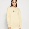 Nike Sportswear Crew - Sudadera - Pale Vanilla/Black -OXMO Ventas d081f25da88641e5a8e05f59534a2bc8