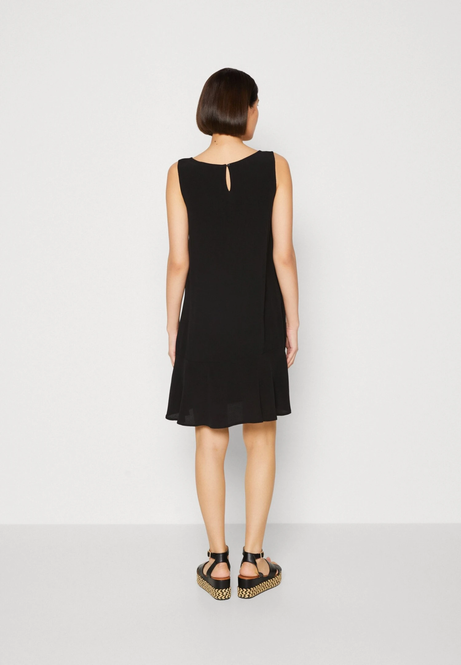 Tom Tailor Sleeveless Dress With Volant - Vestido Informal - Deep Black 5 Tom Tailor Sleeveless Dress With Volant - Vestido Informal - Deep Black - Imagen 3