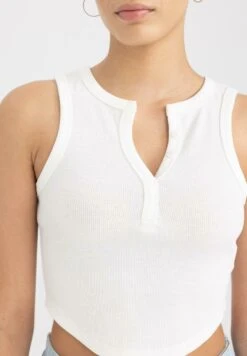 DeFacto Set - Falda Cruzada - White -OXMO Ventas da83f213df2e4afd9e33d22f29ac30f8