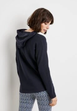 Tienda De Ropa Zalando -OXMO Ventas e21138f5f0d94530a0bfae4705d85d86