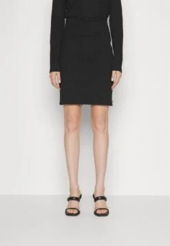 Calvin Klein Jeans Minifalda - Calvin Klein Black -OXMO Ventas f88e3db12f6b4b009041888fb50facac