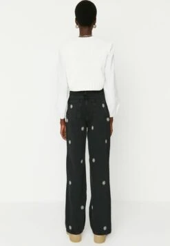 Trendyol Jeans - Vaqueros A Campana - Black -OXMO Ventas f8b1dc2e88b14a68b07387133af78309